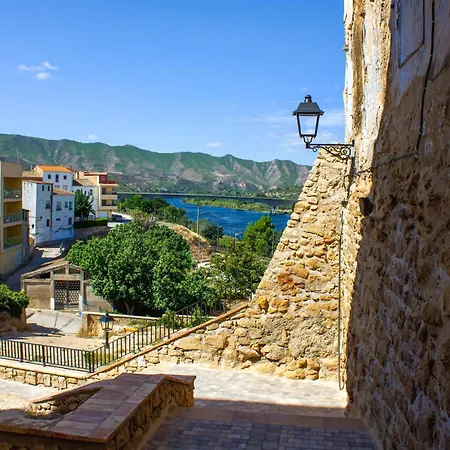 Ebro Barbacoa Дом отдыха Riba-roja d'Ebre